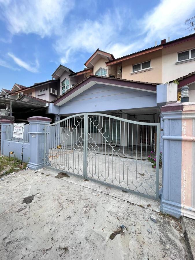 Nusa Bestari @ Skudai Jb Near Best Mart Exterior photo